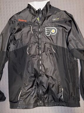 Reebok Men’s Medium Black Philadelphia Flyers Windbreaker Jacket